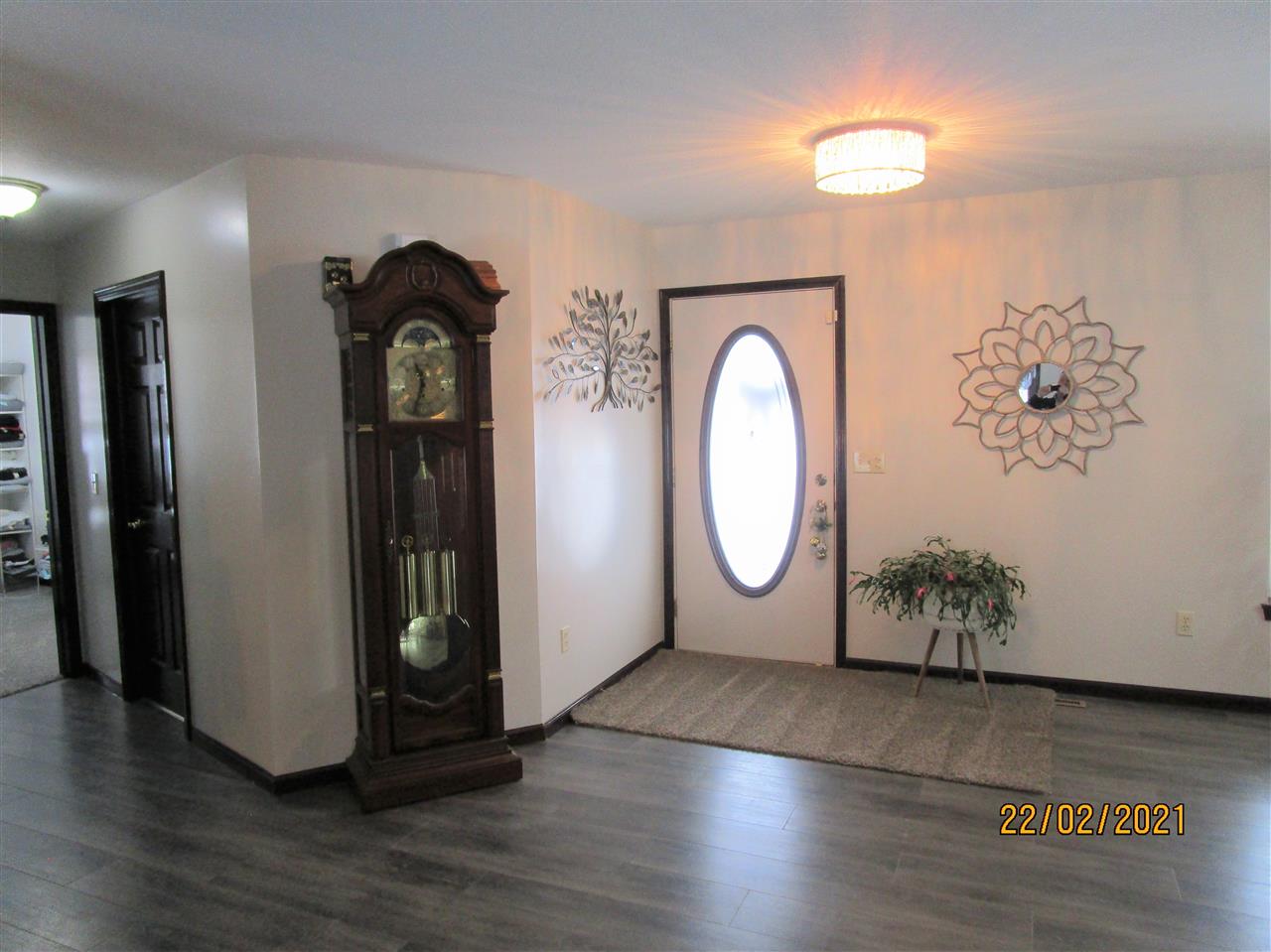 341 East Pleasant Valley Road Shepherd, MI 48883 - Photo 2 of 32 1884396-1.JPG