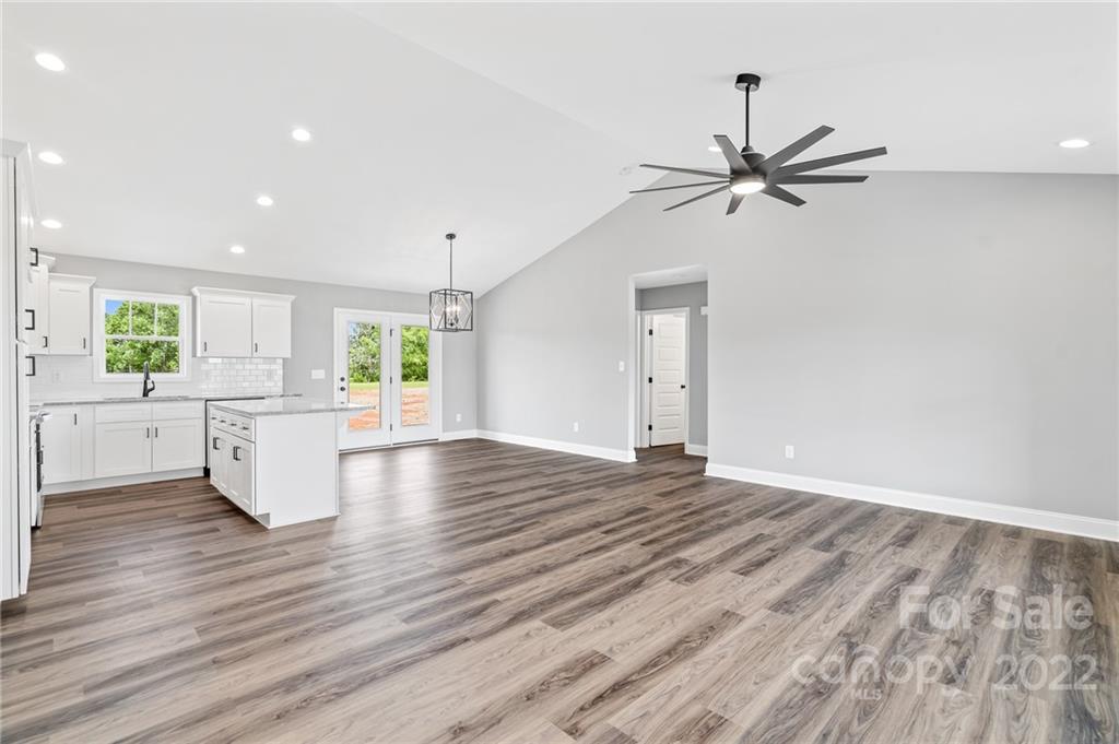 1800 Cunningham Road Thomasville, NC 27360 - Photo 4 of 34
