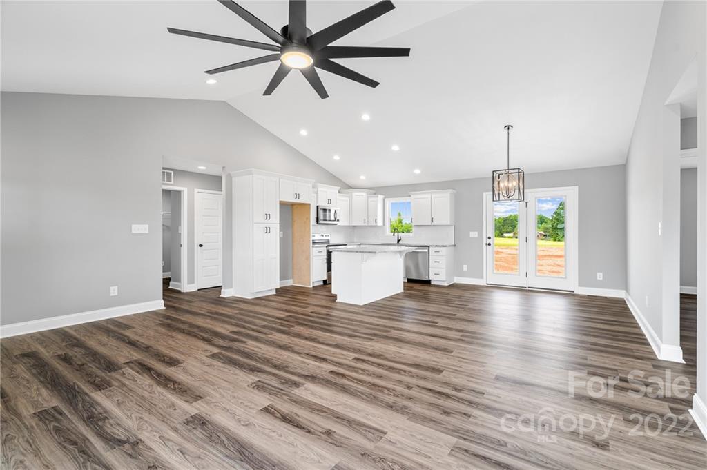 1800 Cunningham Road Thomasville, NC 27360 - Photo 5 of 34