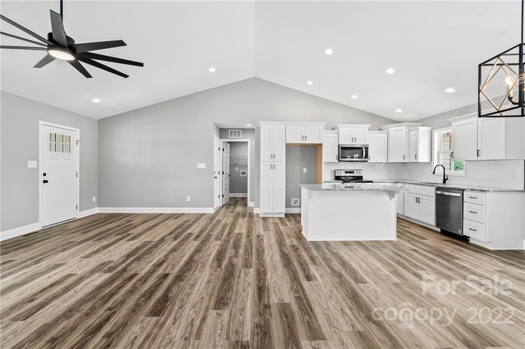 1800 Cunningham Road Thomasville, NC 27360 - Photo 6 of 34