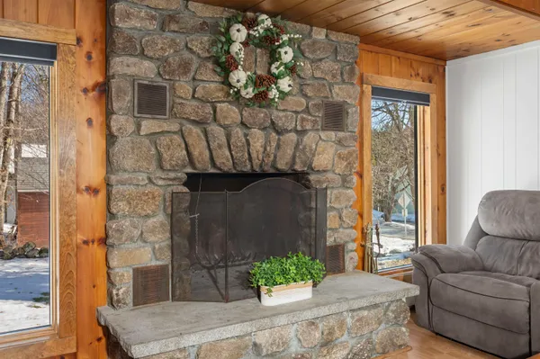 $775,000 | 4 Cummings Cove Road, Meredith, NH 03253