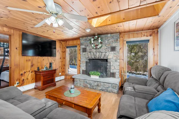 $775,000 | 4 Cummings Cove Road, Meredith, NH 03253