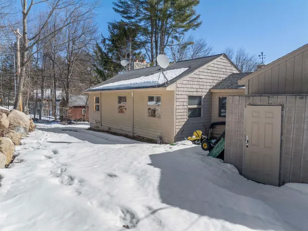 $775,000 | 4 Cummings Cove Road, Meredith, NH 03253