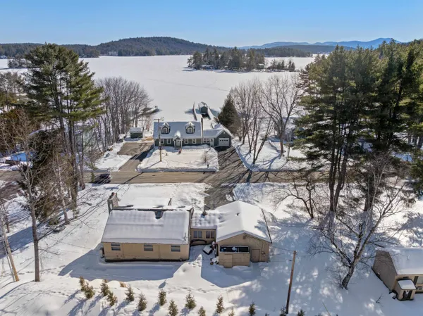$775,000 | 4 Cummings Cove Road, Meredith, NH 03253