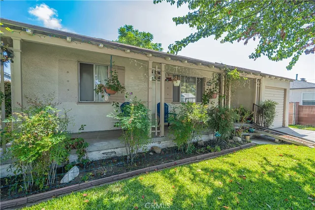 $952,000 | 1532 North Niagara Street, Burbank, CA 91505