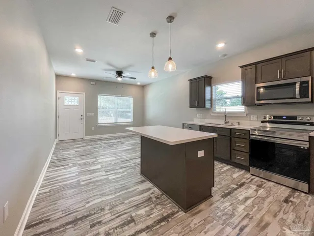 $1,750 | 5180 Burlington Avenue, Pensacola, FL 32505