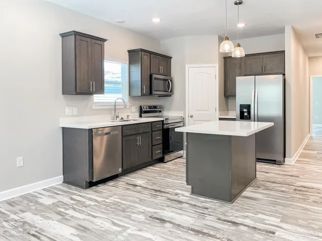 $1,750 | 5180 Burlington Avenue, Pensacola, FL 32505