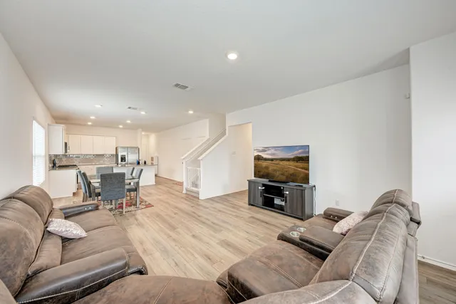 $2,200 | 5917 Toscana Trace, Round Rock, TX 78665