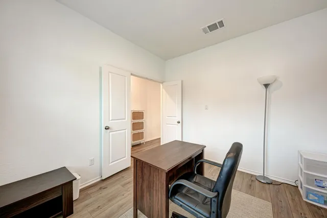 $2,200 | 5917 Toscana Trace, Round Rock, TX 78665