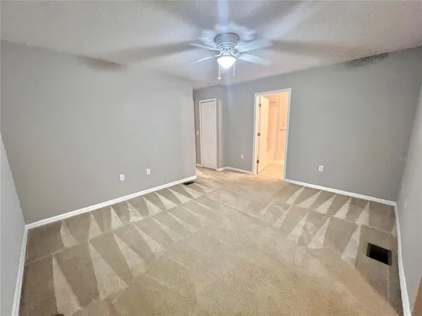 $2,000 | 4679 Ashburn Square Drive, Tampa, FL 33610