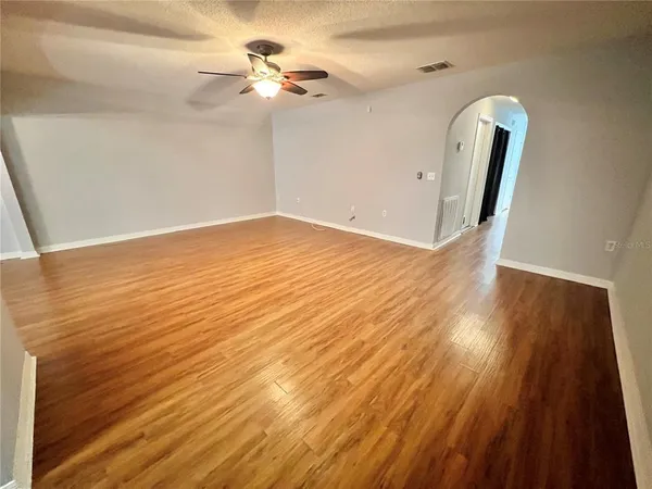 $2,000 | 4679 Ashburn Square Drive, Tampa, FL 33610