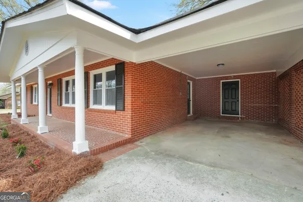 $249,900 | 110 Meadow Ln Drive, Griffin, GA 30224