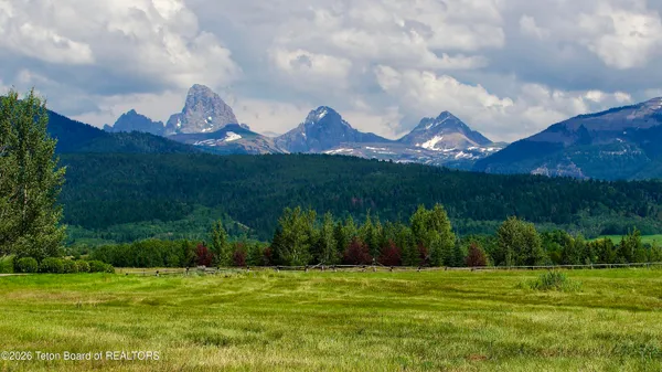 $550,000 | 1970 Snow Crest Ranch Drive, Driggs, ID 83422