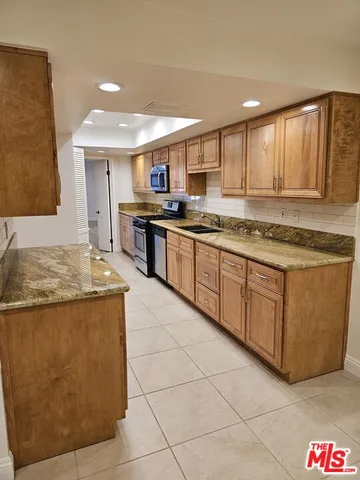 $4,750 | 15480 Antioch Street, Unit 103A, Pacific Palisades, CA 90272