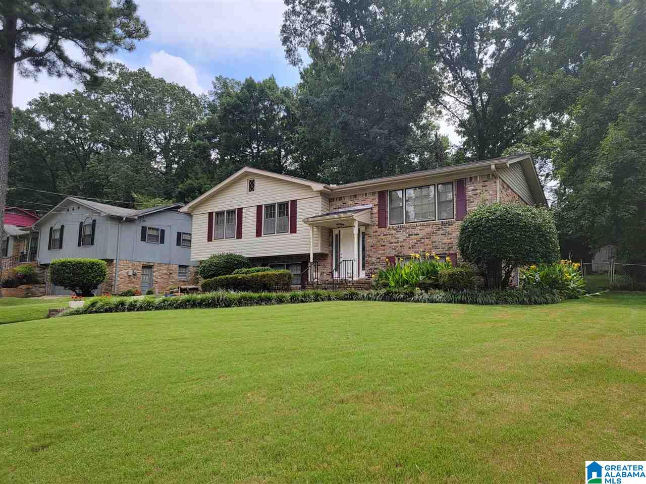 620 Vaughn Circle Birmingham, AL 35235 - Photo 6 of 49