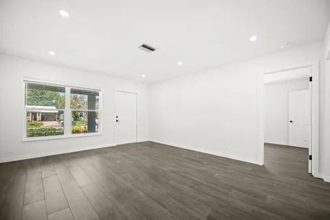 $499,995 | 5240 Northeast 3rd Ter., Oakland Park, FL 33334
