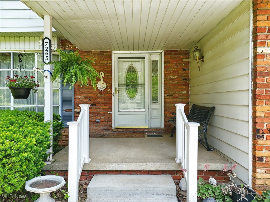 7265 Kingsview Road Northfield, OH 44067 - Photo 4 of 48 Gallery Image 4