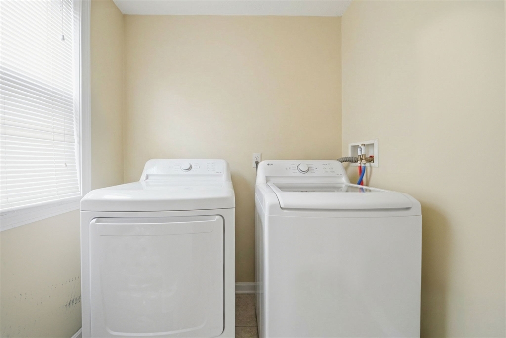 121 Winfield Street Worcester, MA 01602 - Photo 17 of 41