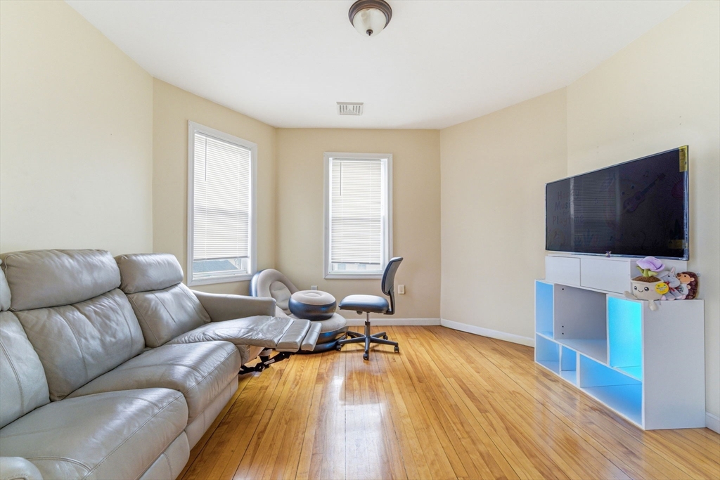 121 Winfield Street Worcester, MA 01602 - Photo 26 of 41