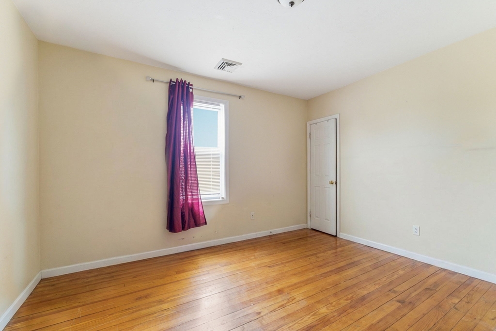 121 Winfield Street Worcester, MA 01602 - Photo 30 of 41