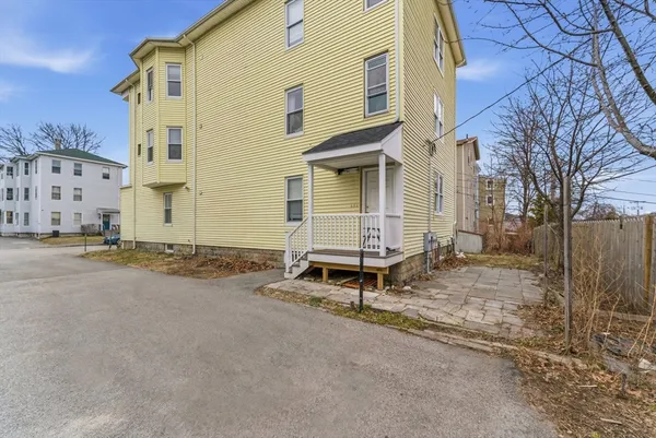 $875,000 | 121 Winfield Street, Worcester, MA 01602