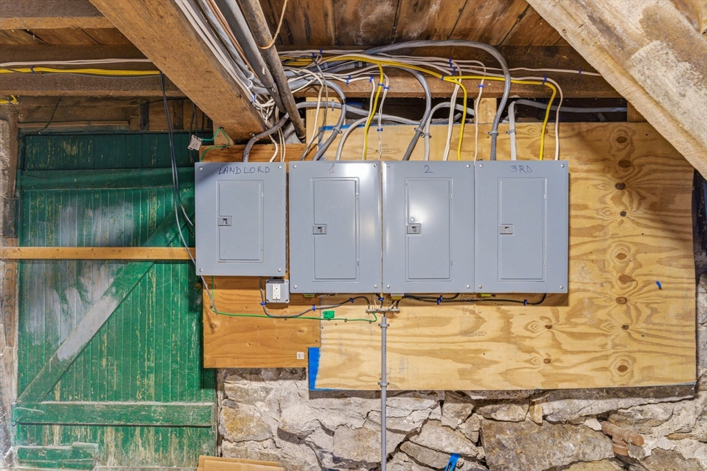 121 Winfield Street Worcester, MA 01602 - Photo 35 of 41