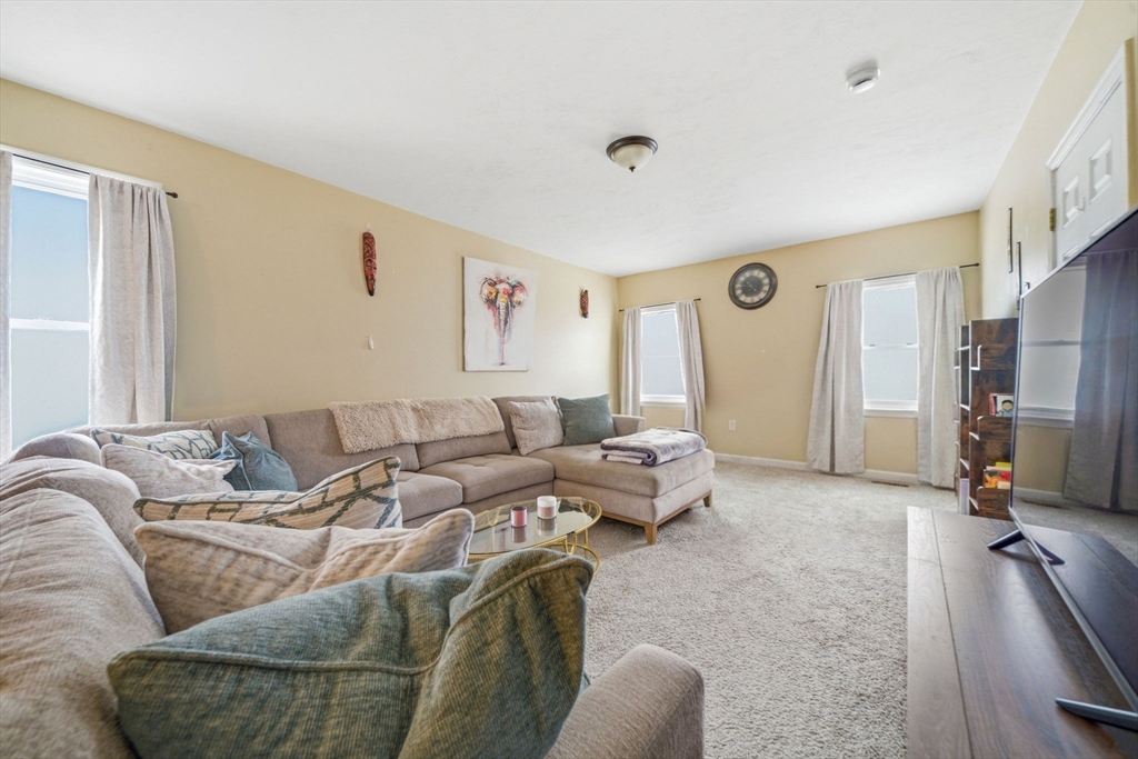 121 Winfield Street Worcester, MA 01602 - Photo 6 of 41