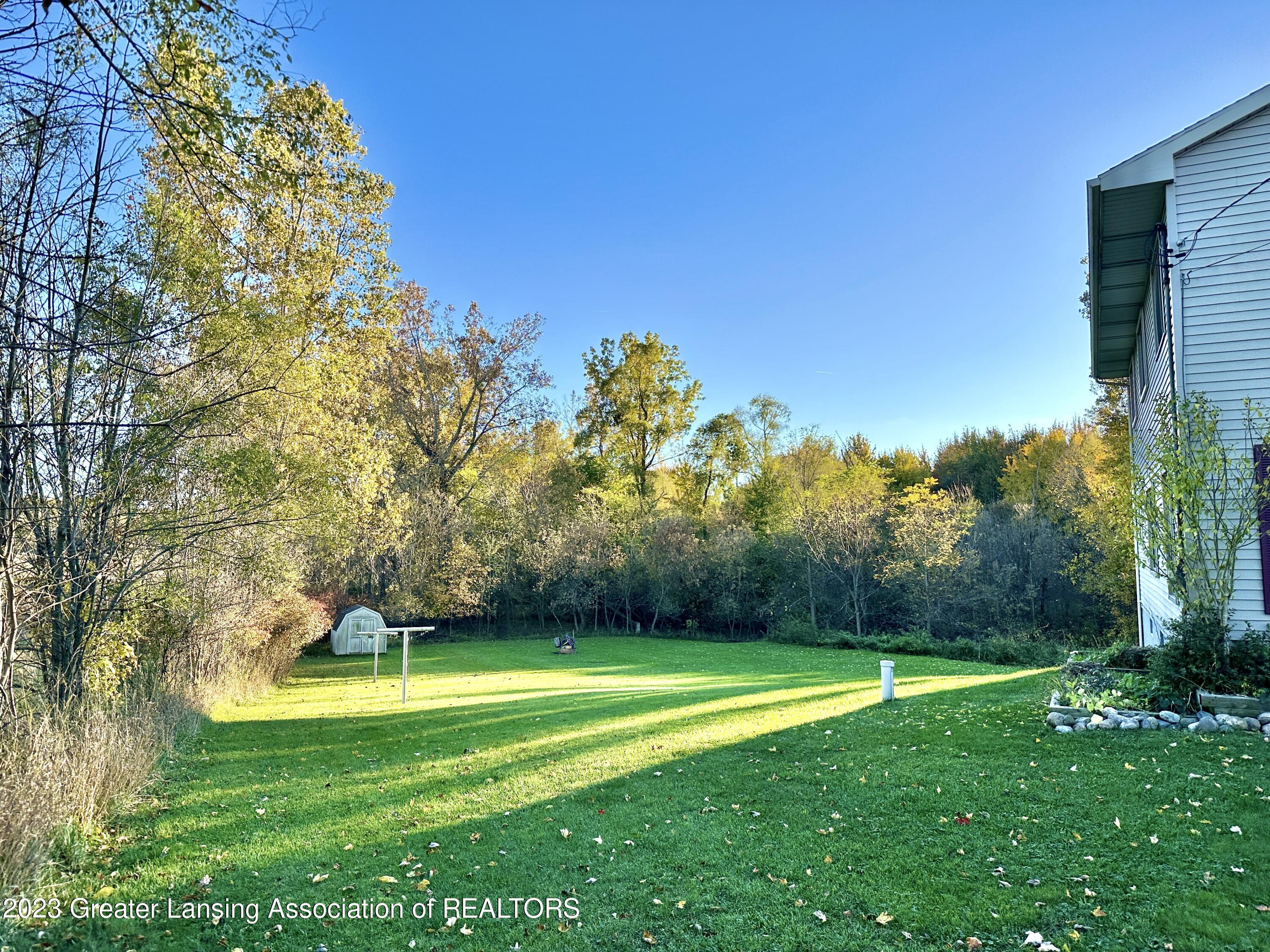 7461 West Chadwick Road Dewitt, MI 48820 - Photo 58 of 80 Backyard
