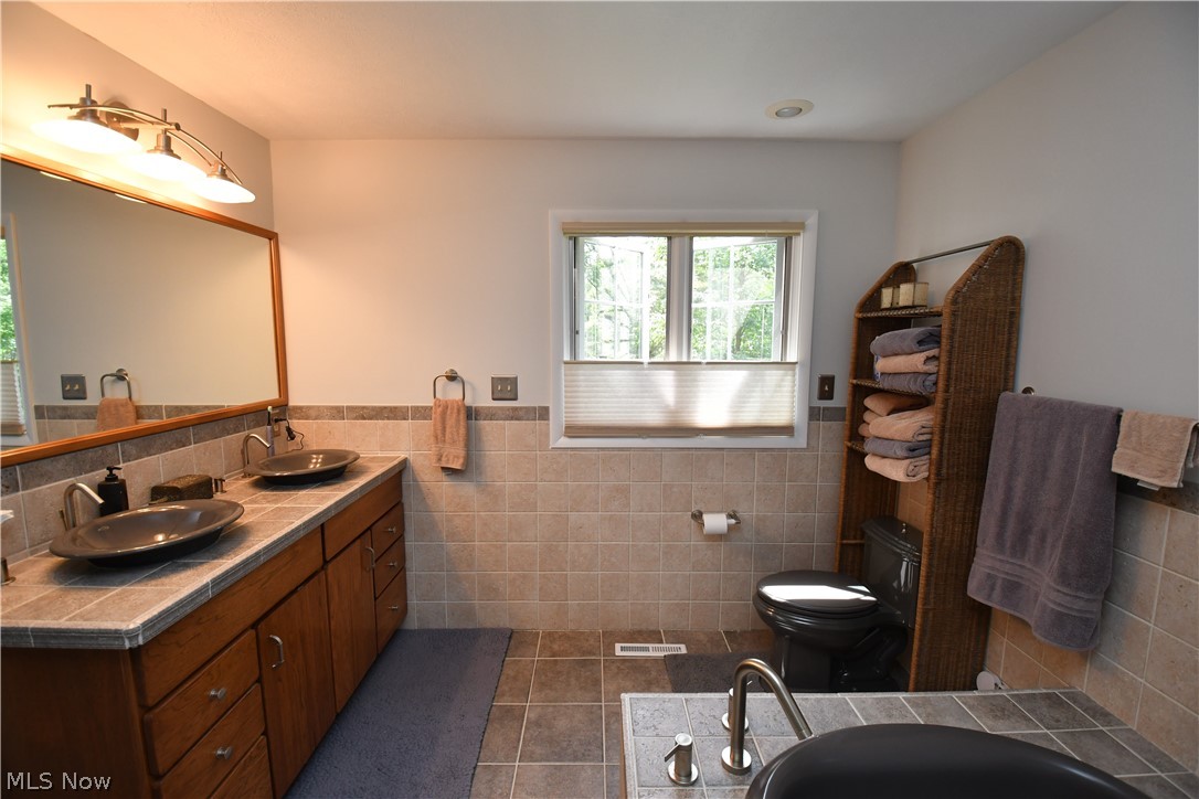 433 Riverview Road Gates Mills, OH 44040 - Photo 18 of 33 Gallery Image 18