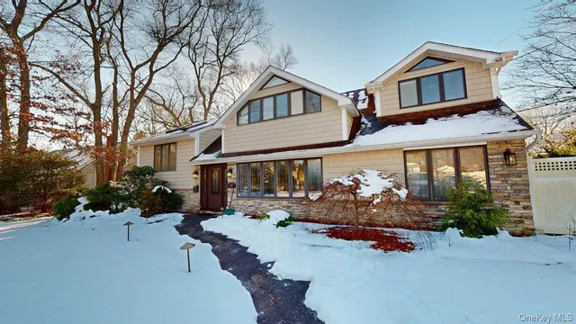 $850,000 | 16 Wildwood Lane, Smithtown, NY 11787