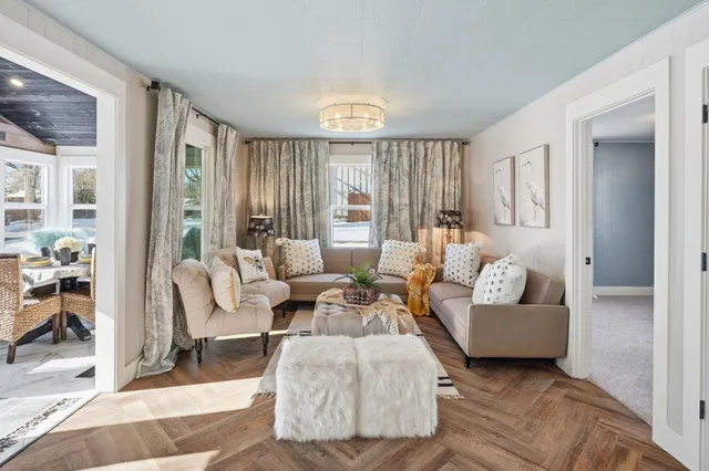 $325,000 | 5118 3 Points Boulevard, Mound, MN 55364