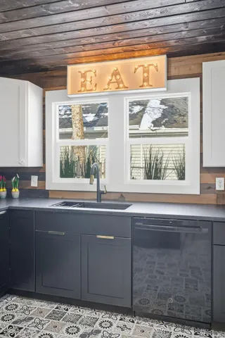 $325,000 | 5118 3 Points Boulevard, Mound, MN 55364