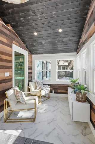 $325,000 | 5118 3 Points Boulevard, Mound, MN 55364