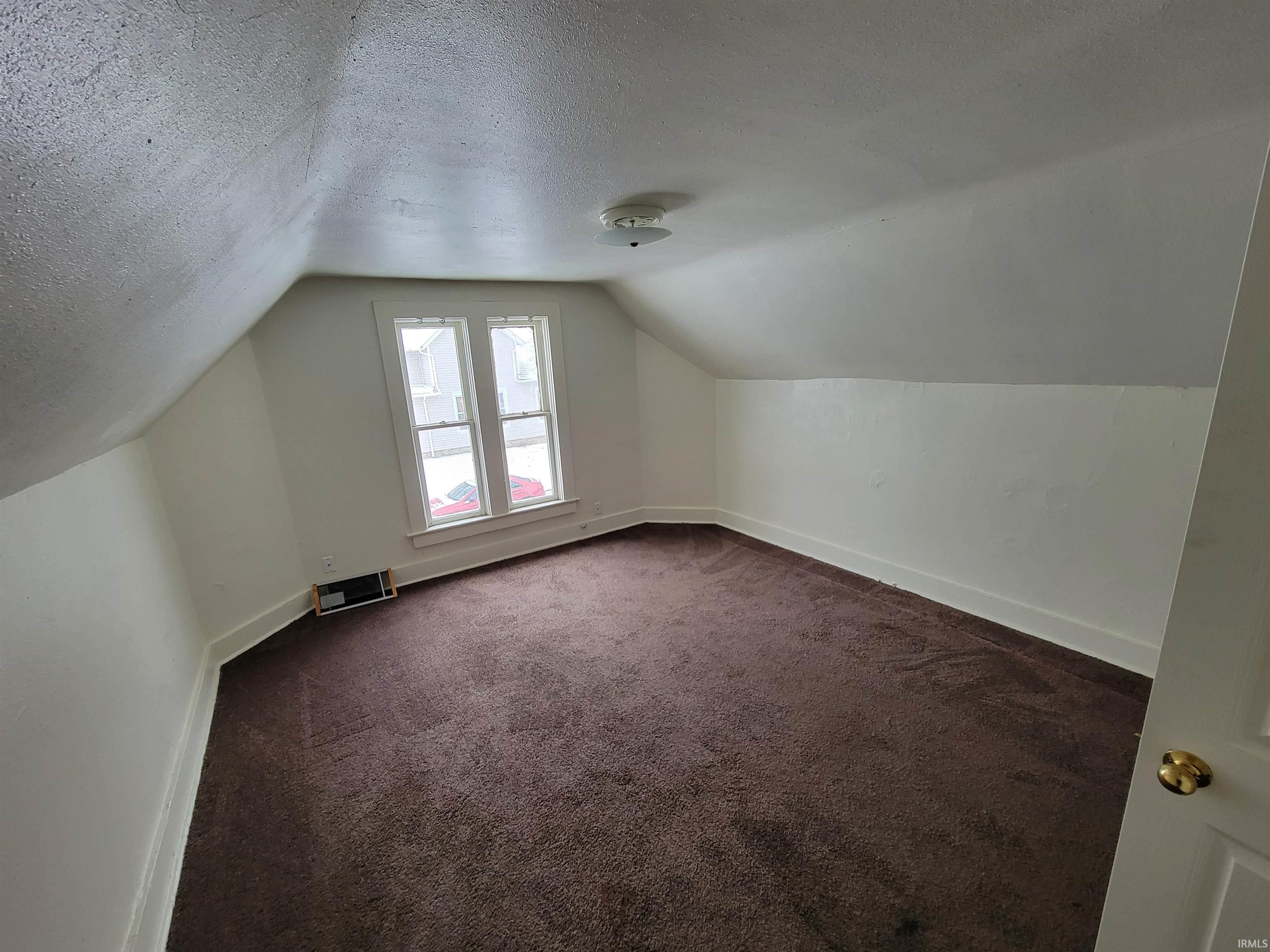 2431 Fox Avenue Fort Wayne, IN 46807 - Photo 12 of 35