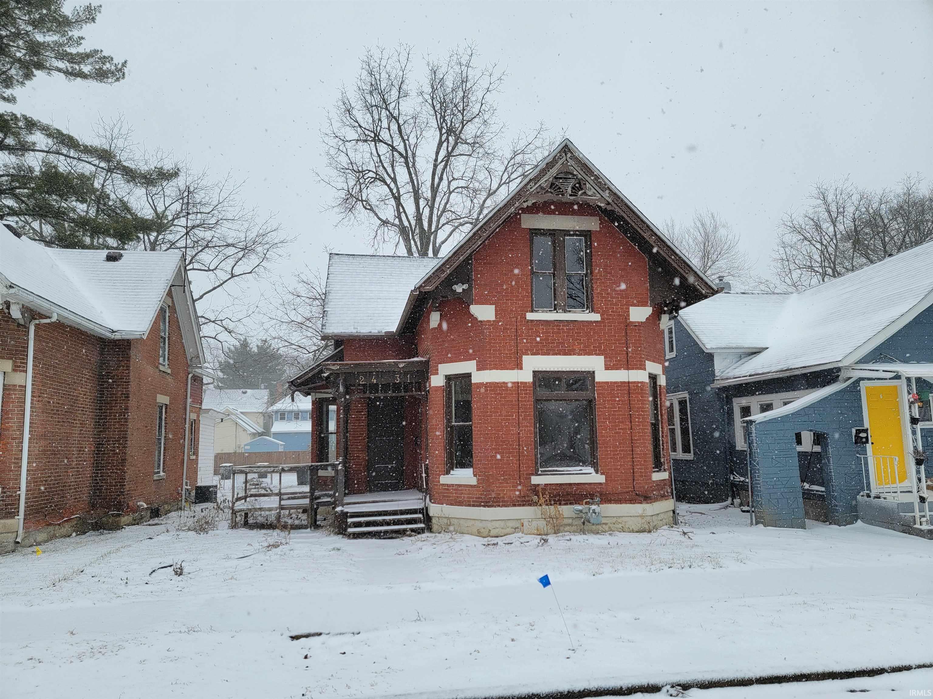 2431 Fox Avenue Fort Wayne, IN 46807 - Photo 2 of 35