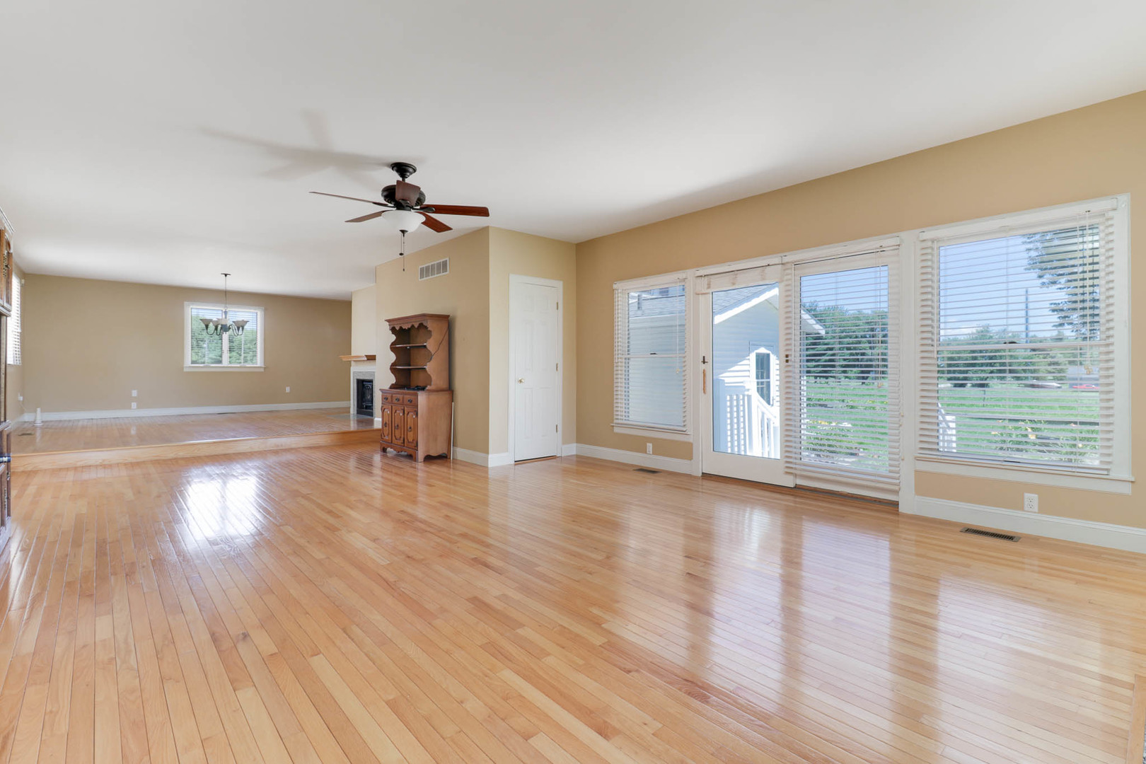 409 Woodrig Road Bloomington, IL 61704 - Photo 13 of 44