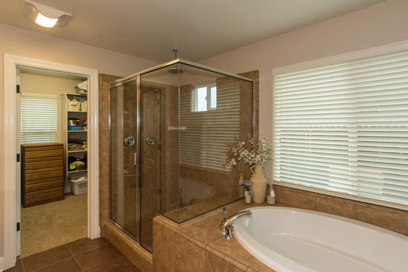 6581 Reflection Street Redding, CA 96001 - Photo 24 of 36 reflection-124