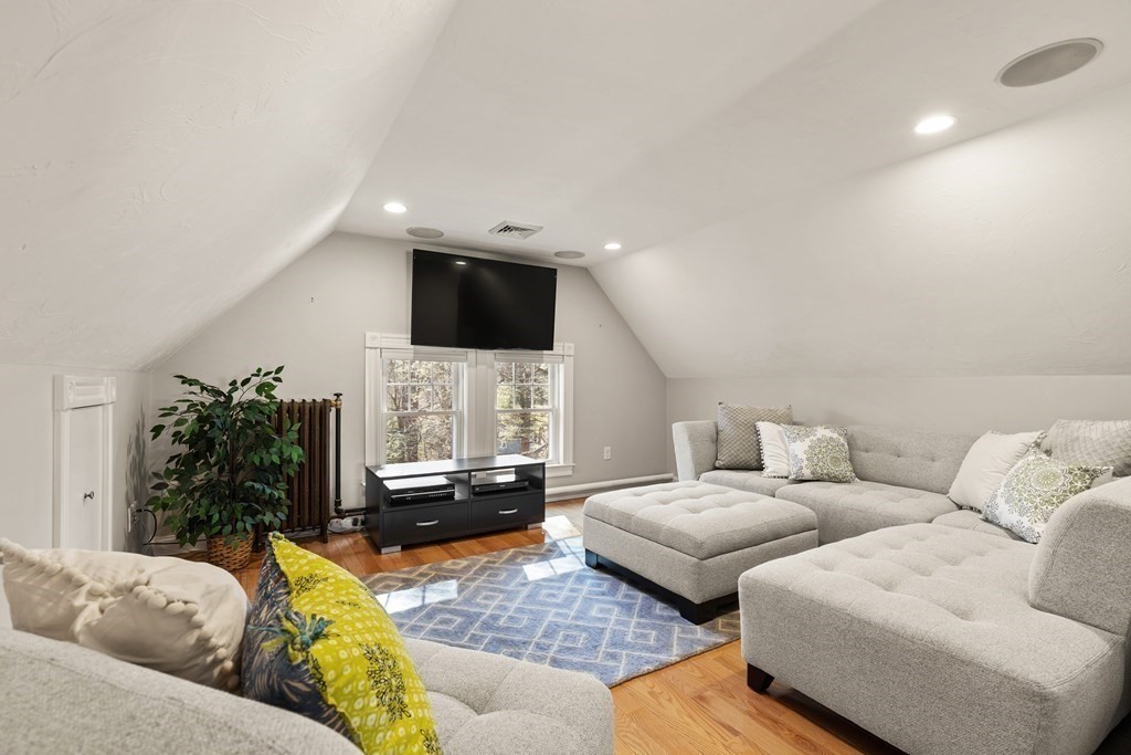 15 Edgewood Road Sharon, MA 02067 - Photo 25 of 39 Gallery Image 25