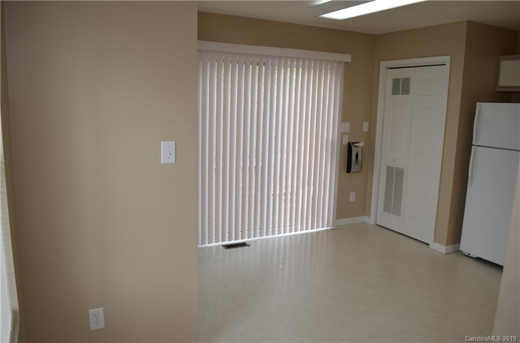 6 Azalea Road, Unit A Arden, NC 28704 - Photo 8 of 29 Gallery Image 8