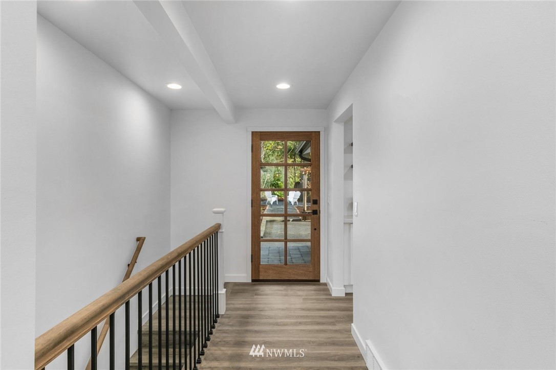 24207 39th Avenue Southeast Bothell, WA 98021 - Photo 6 of 39 a view of a hallway