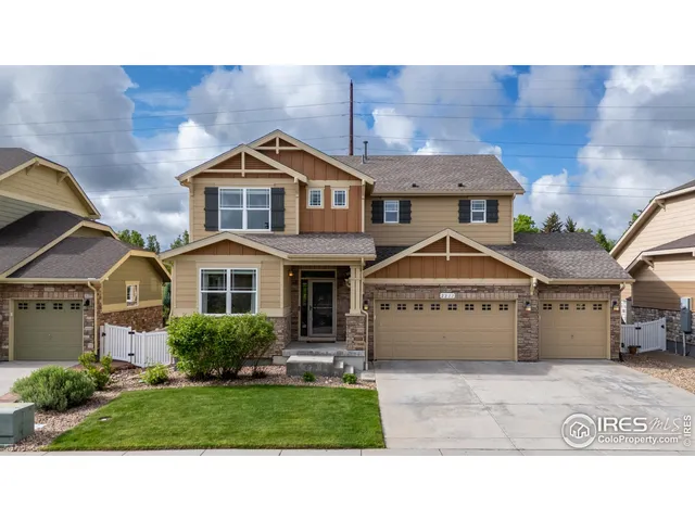 $729,000 | 2211 Winding Drive, Longmont, CO 80504