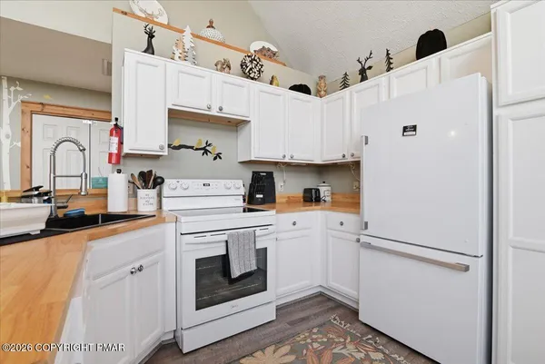 $535,000 | 111 High Mountain Lane, Tannersville, PA 18372