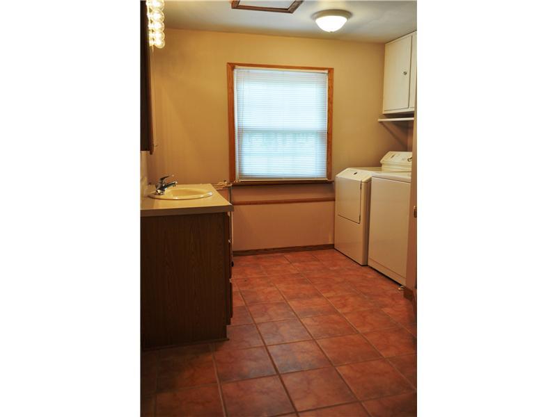 3245 Manning Road Indianapolis, IN 46228 - Photo 14 of 18 Gallery Image 14
