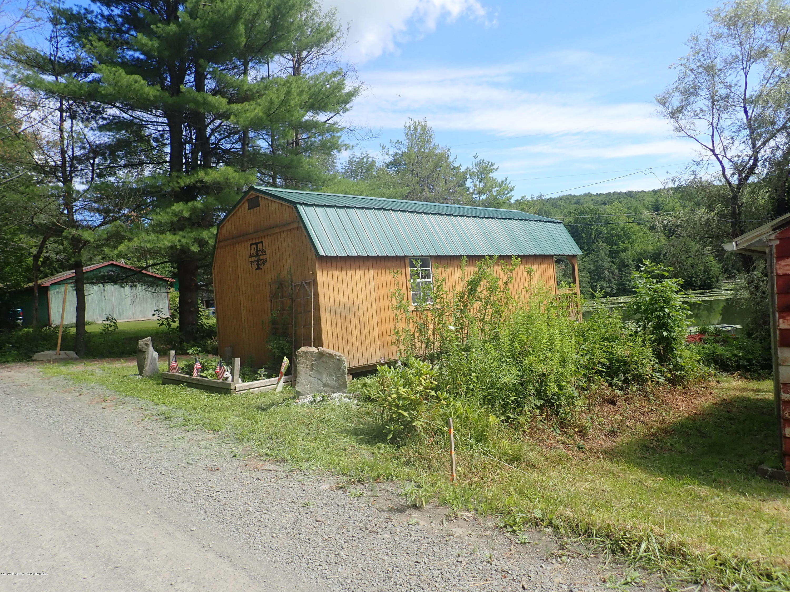 2706 Mahoney Road Montrose, PA 18801 - Photo 15 of 17 Side
