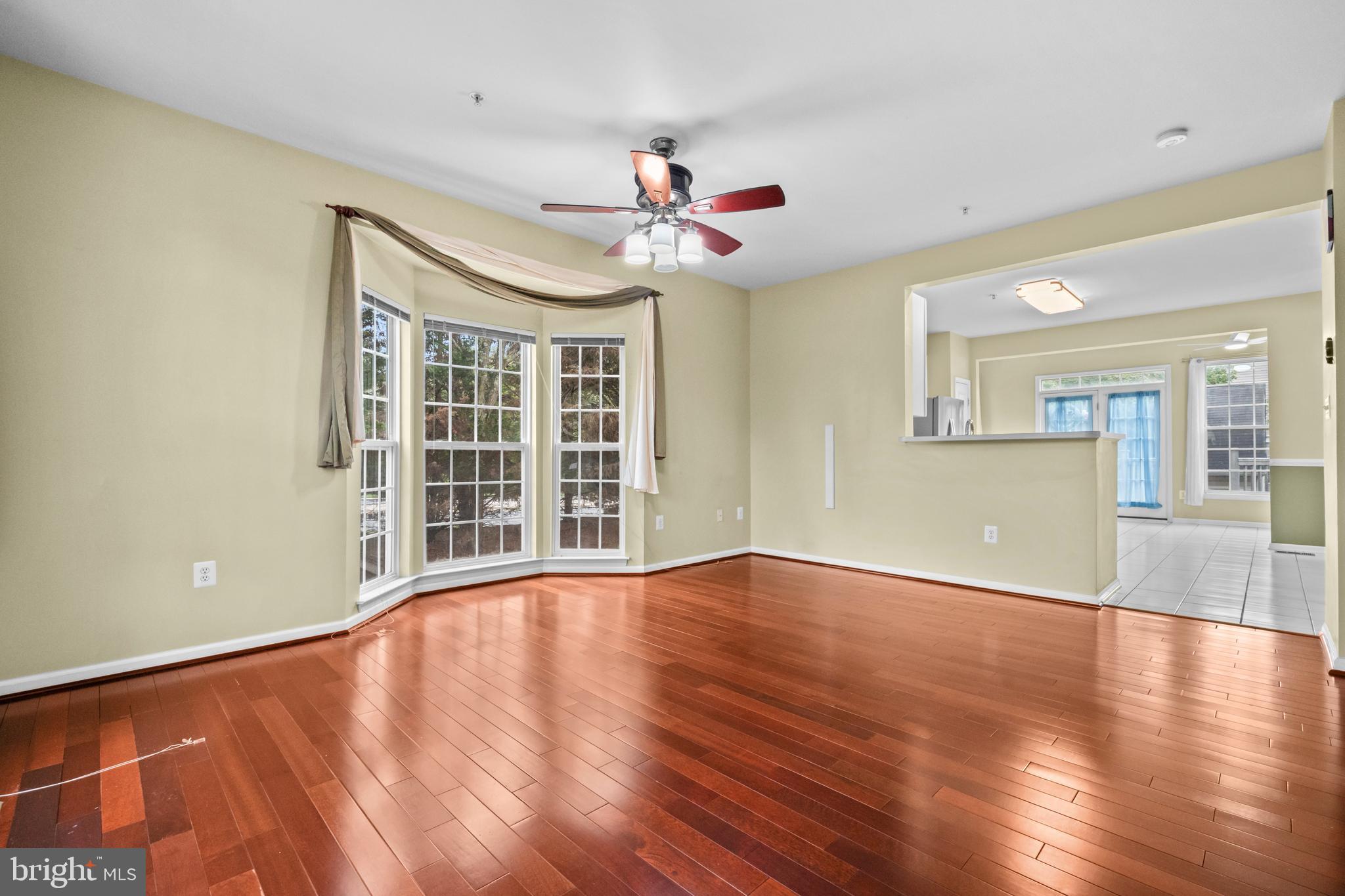 13800 Lullaby Road Germantown, MD 20874 - Photo 5 of 36 Gallery Image 5