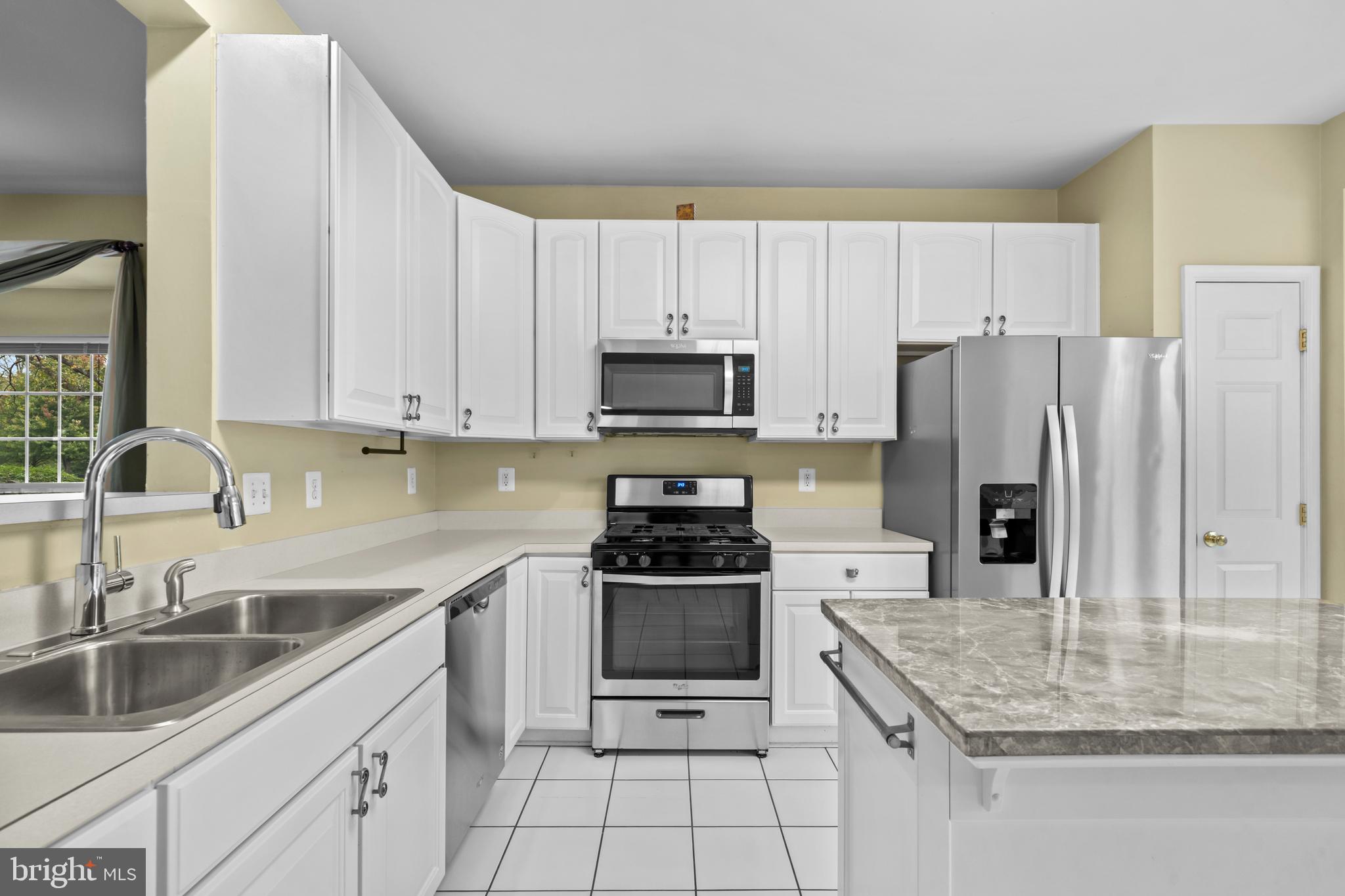 13800 Lullaby Road Germantown, MD 20874 - Photo 8 of 36 Gallery Image 8