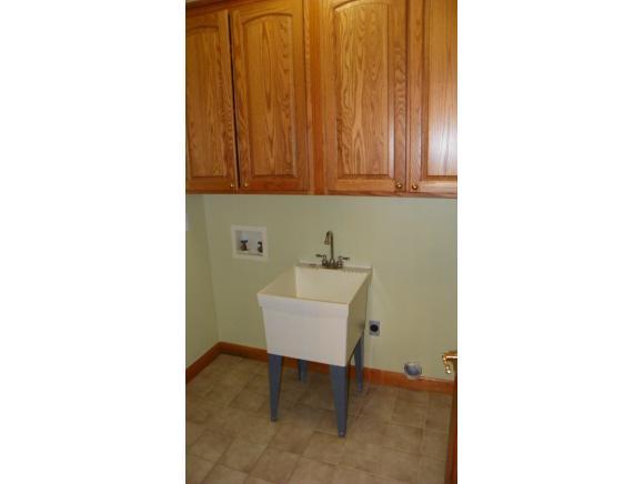902 Ridgewood Court Connersville, IN 47331 - Photo 14 of 19 Gallery Image 14
