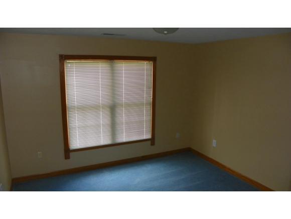 902 Ridgewood Court Connersville, IN 47331 - Photo 17 of 19 Gallery Image 17