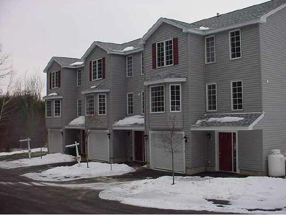 49 Varney Road, Unit 4 Wolfeboro, NH 03894 - Photo 1 of 6 Gallery Image 1