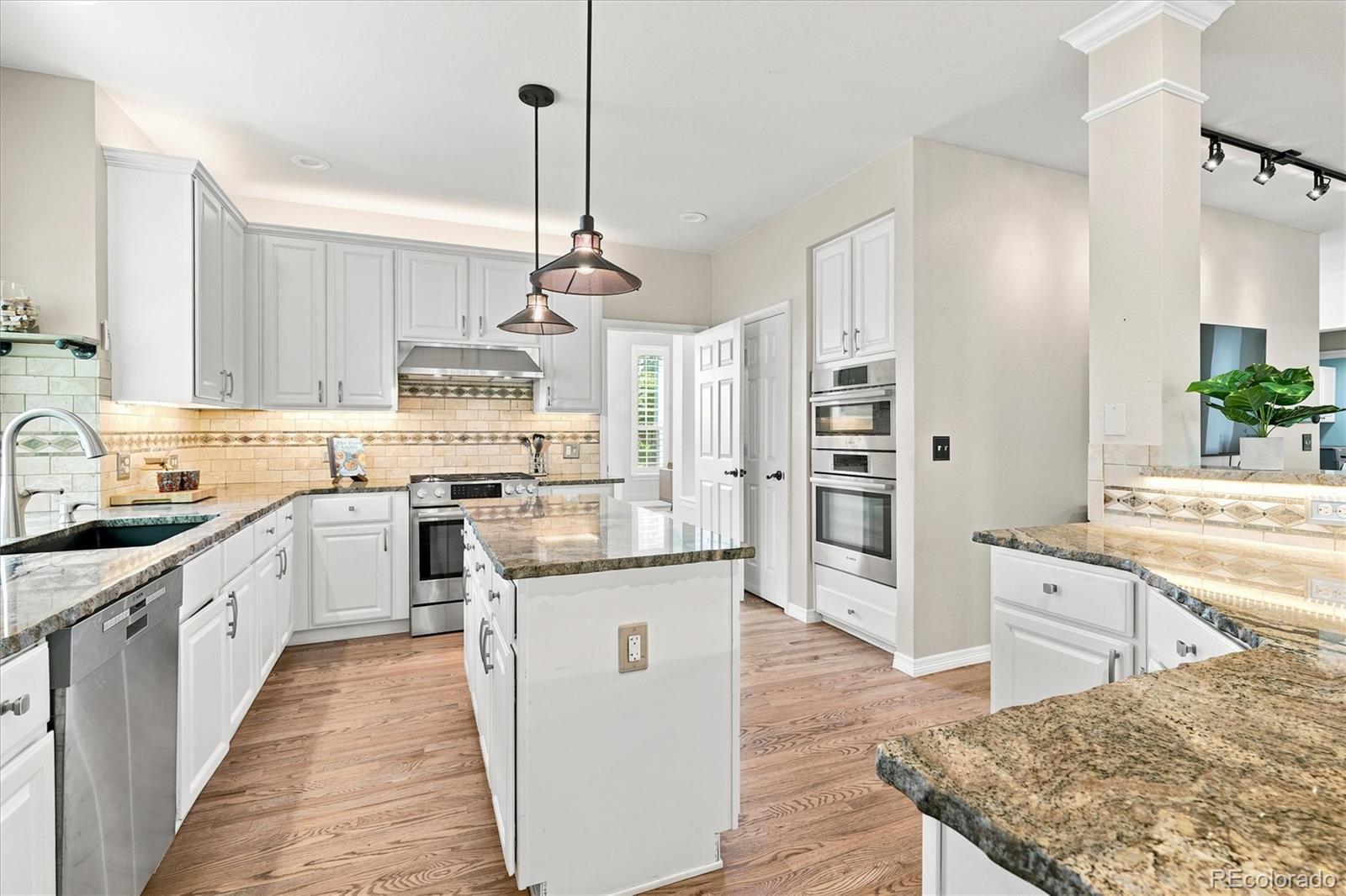 281 Phillips Peak Highlands Ranch, CO 80129 - Photo 14 of 50 Gallery Image 14